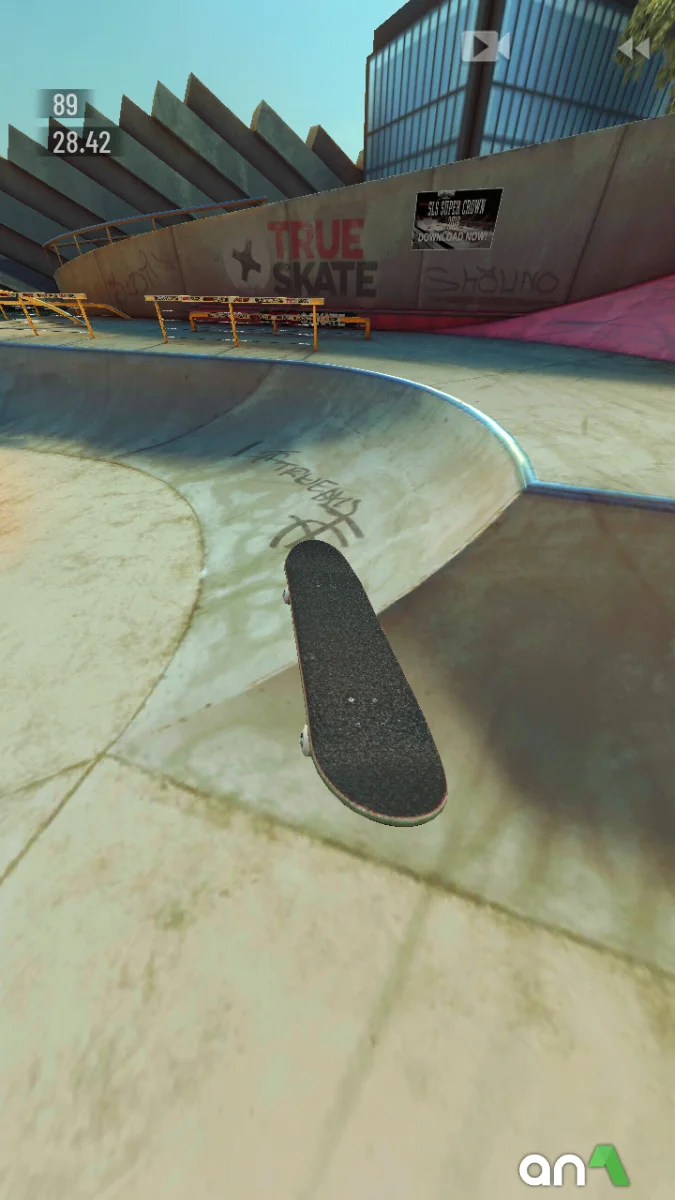 True Skate gameplay screenshot 4